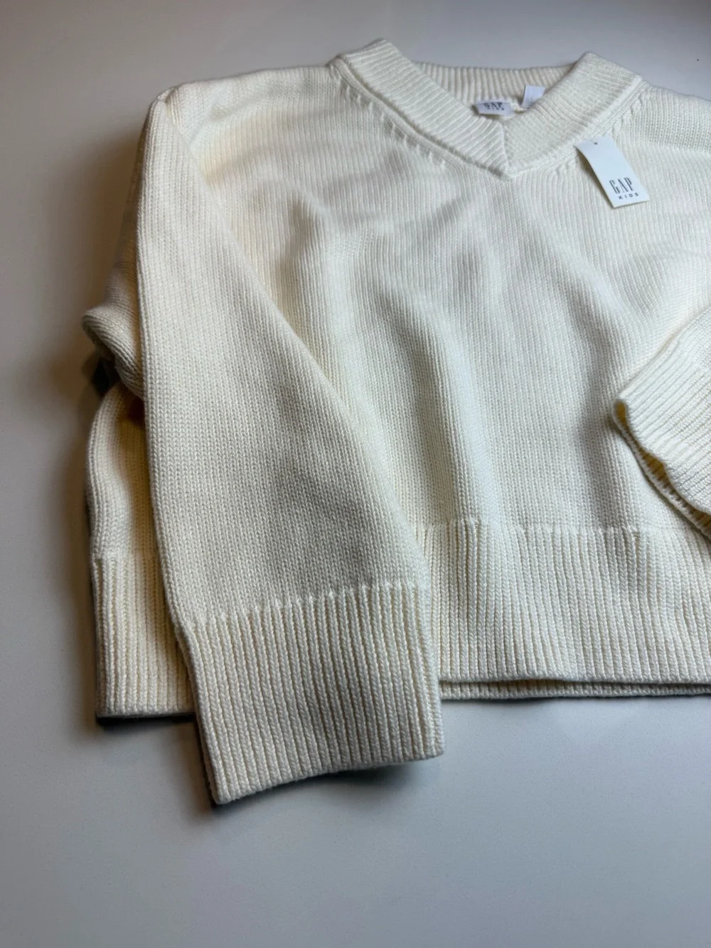 GAP Kids Boxy Cream V-Neck‎ Pullover Unisex Sweater Size M/8